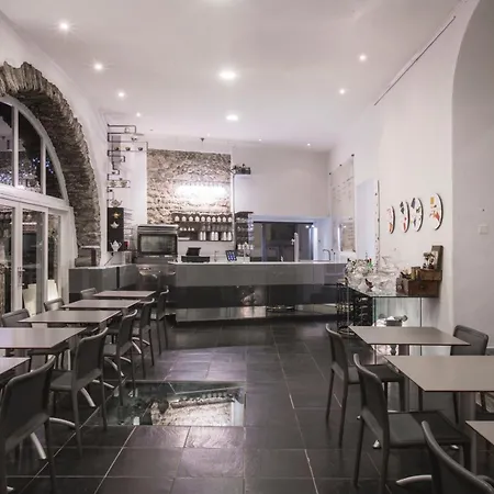 Caffe Dell'arte Boutique Отель Локарно